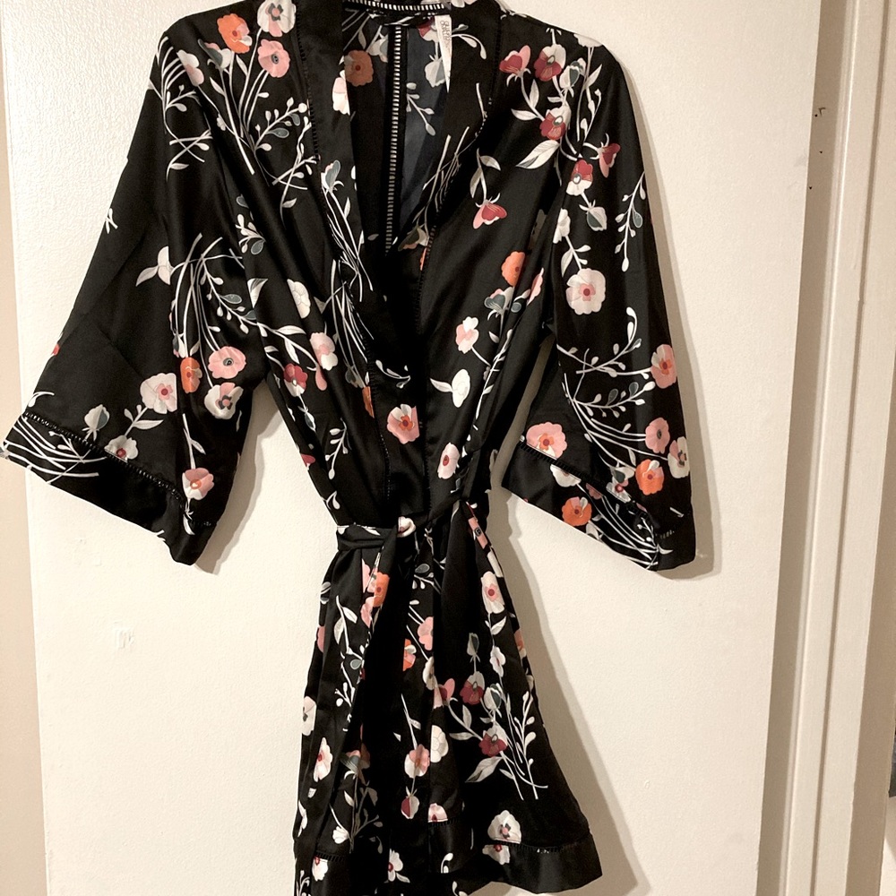 Short Floral Gilligan & O’Malley Robe